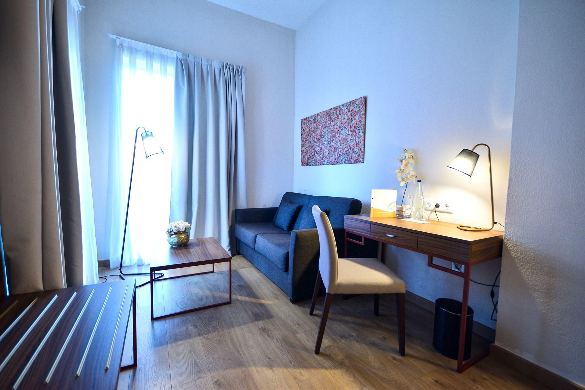 Hotel Oromana Alcalá de Guadaira Exteriör bild