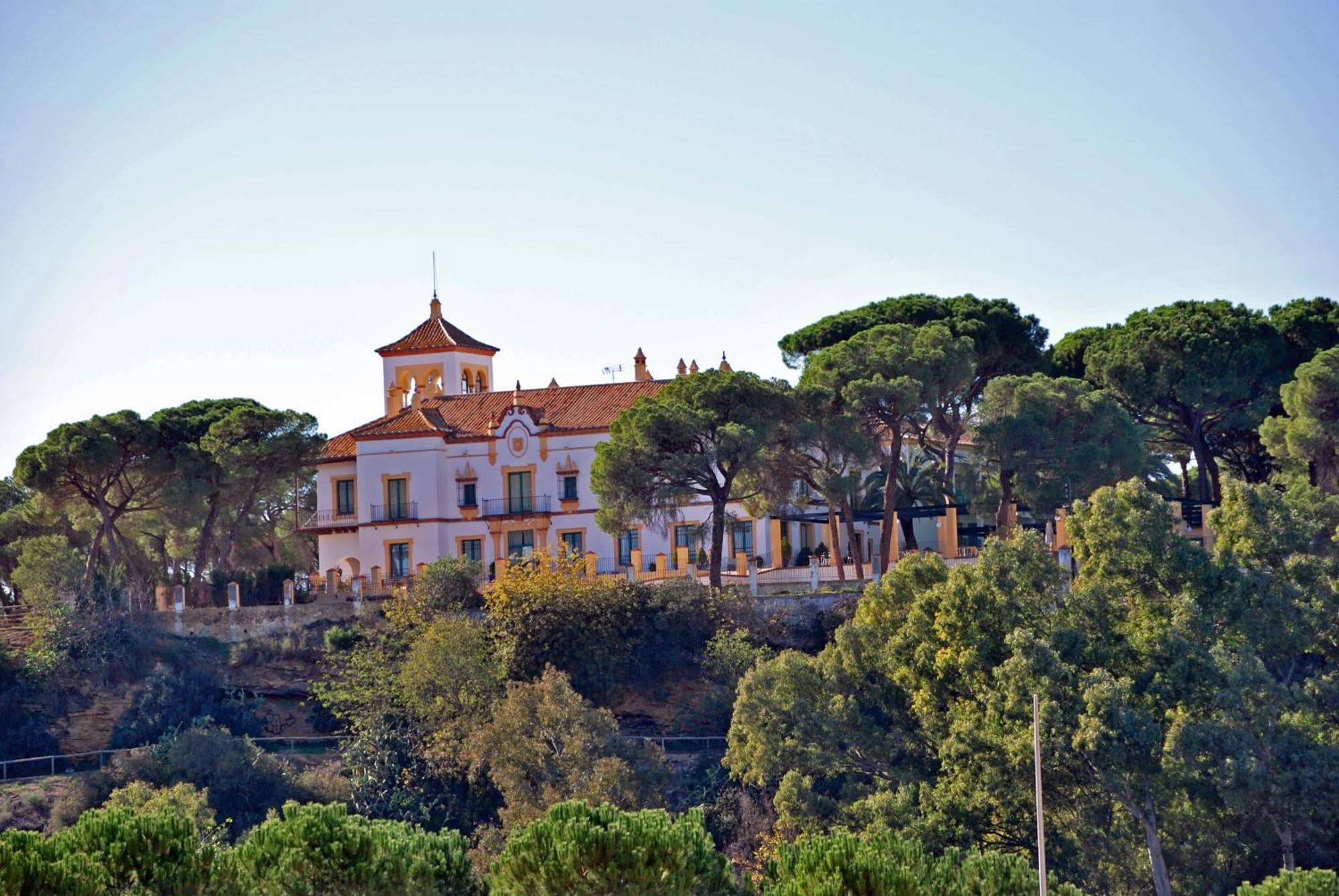 Hotel Oromana Alcalá de Guadaira Exteriör bild